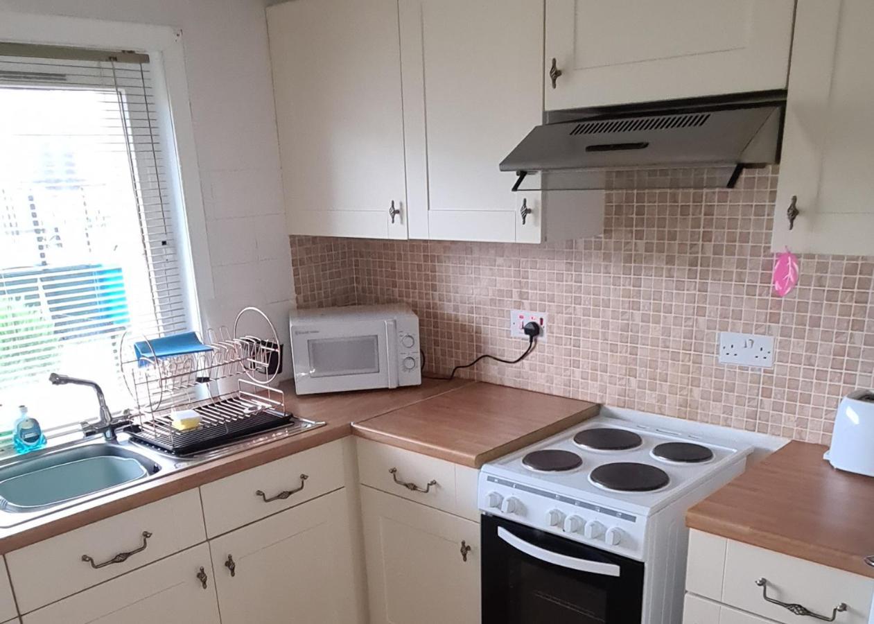 Beautiful 2-Bed Apartment In Campbeltown Bagian luar foto
